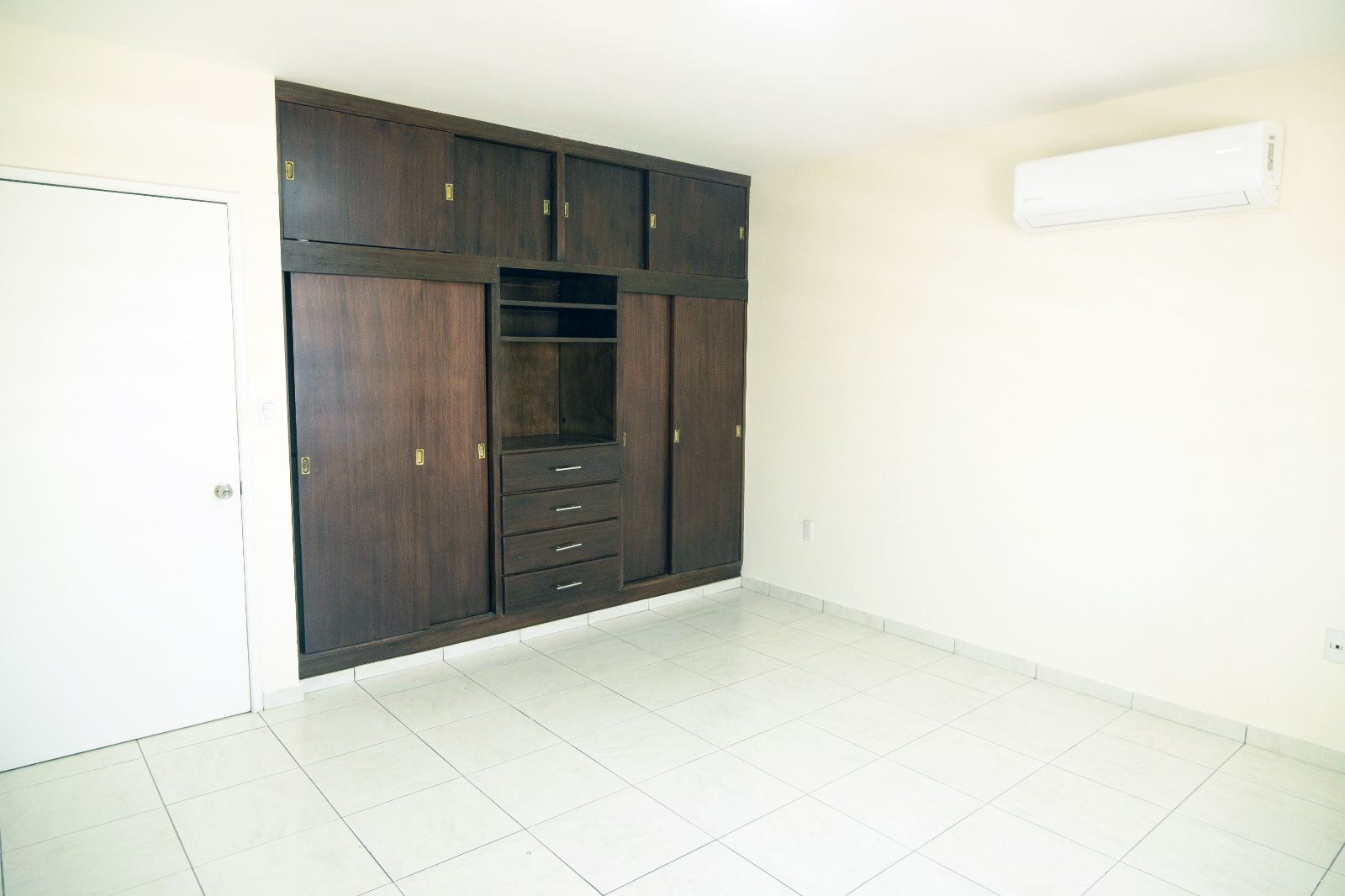 Casa en venta en Real del Valle cerca de Plaza Galerías Mazatlán