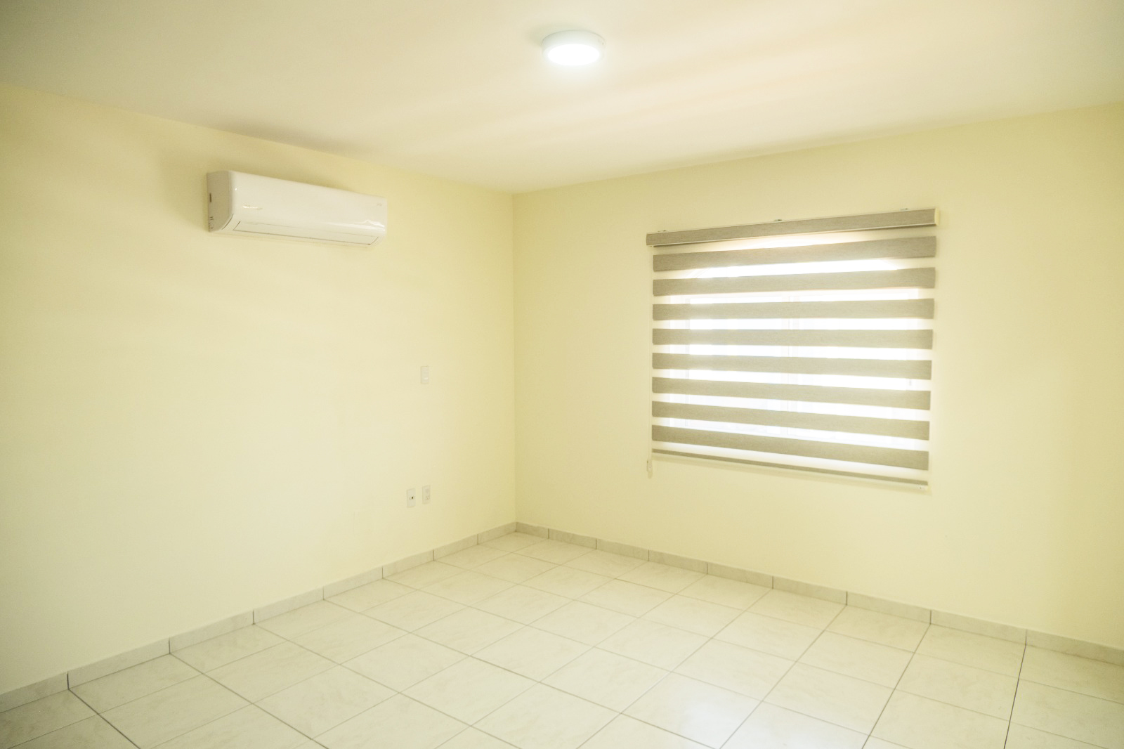 Casa en venta en Real del Valle cerca de Plaza Galerías Mazatlán