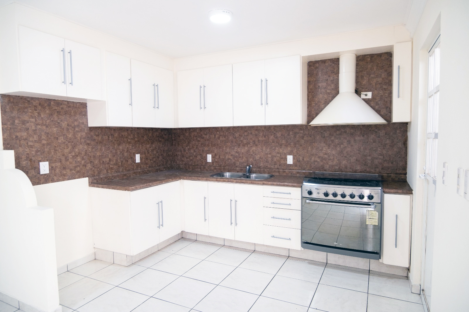 Casa en venta en Real del Valle cerca de Plaza Galerías Mazatlán